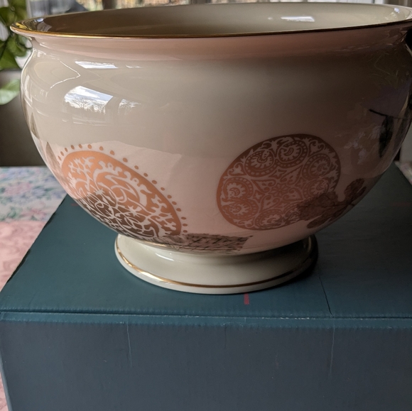 Lenox Nature's Impressions Bowl - Picture 3 of 5